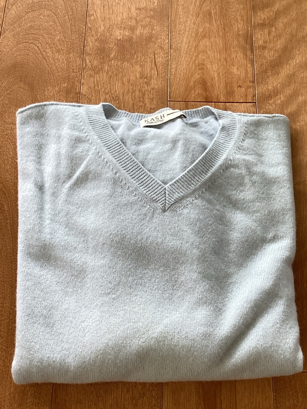 Kash Italy Women's V-Neck Sweater in Light Blue